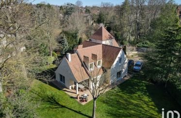 House 9 rooms of 317 m² in Soisy-sur-Seine (91450)