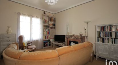 House 7 rooms of 160 m² in Avignon (84000)