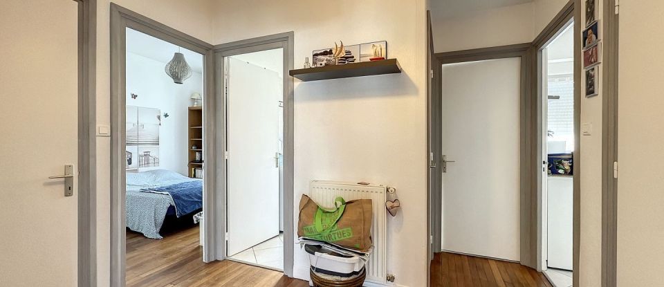 Apartment 3 rooms of 60 m² in Quiberon (56170)