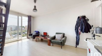 Apartment 3 rooms of 43 m² in Sainte-Geneviève-des-Bois (91700)