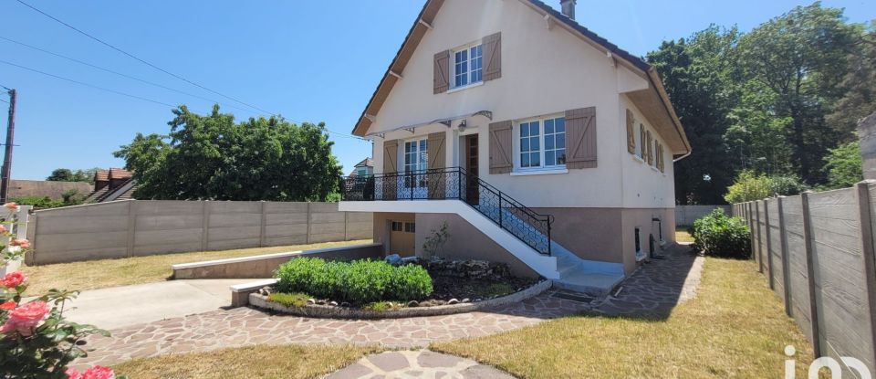 House 6 rooms of 129 m² in Valence-en-Brie (77830)