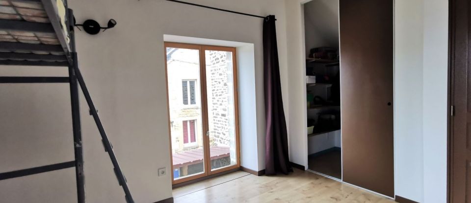 House 9 rooms of 214 m² in Plouasne (22830)