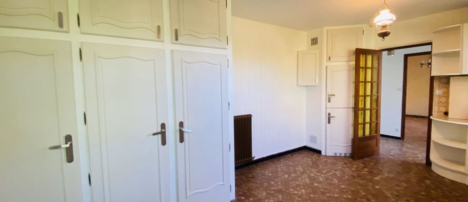 House 4 rooms of 93 m² in Le Champ-Saint-Père (85540)
