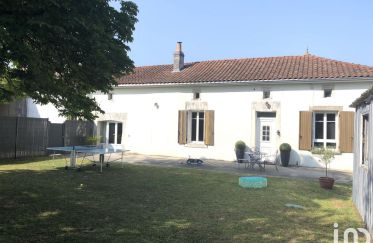 House 6 rooms of 192 m² in Barbezieux-Saint-Hilaire (16300)