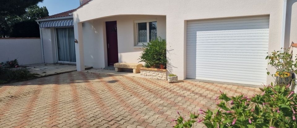 House 5 rooms of 120 m² in Bourcefranc-le-Chapus (17560)