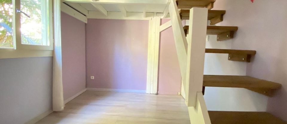 House 4 rooms of 80 m² in Saint-André (97440)