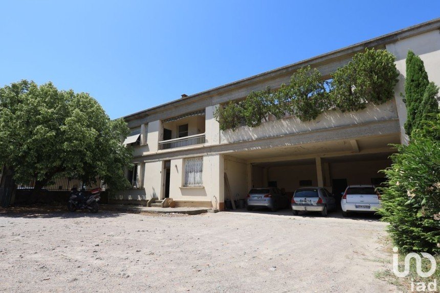 Maison 7 pièces de 260 m² à Lézignan-Corbières (11200)