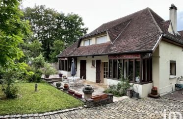 House 8 rooms of 196 m² in Vauchassis (10190)