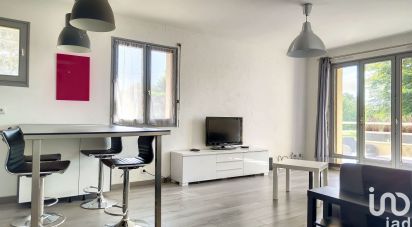 Appartement 2 pièces de 45 m² à Sergy (01630)