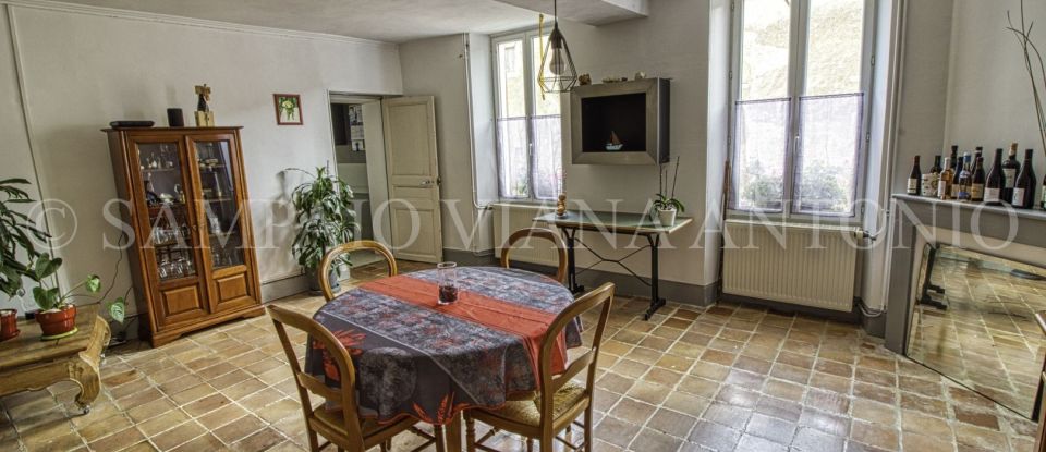 House 7 rooms of 213 m² in Boësses (45390)
