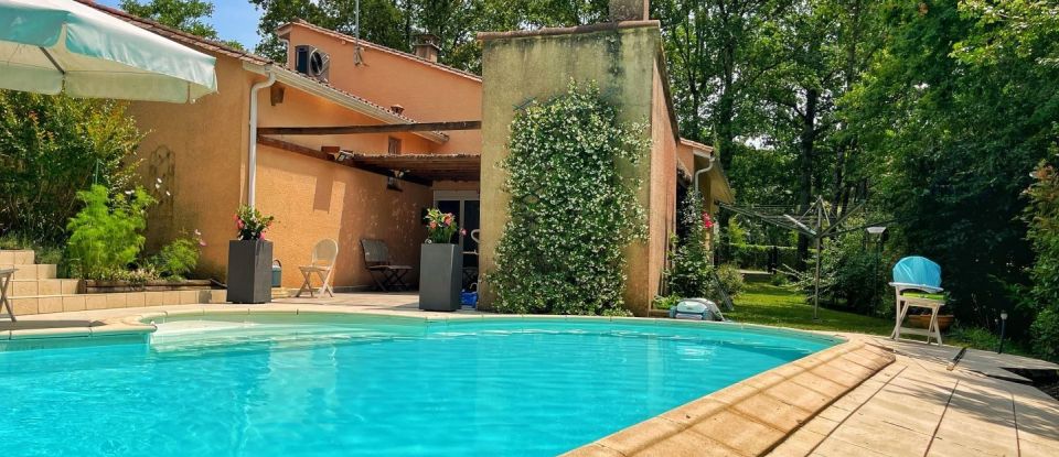 House 5 rooms of 133 m² in La Croix-Blanche (47340)