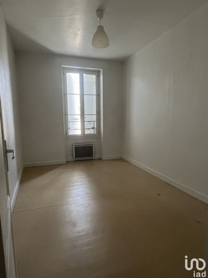 Maison 2 pièces de 76 m² à Saint-Romain-la-Virvée (33240)