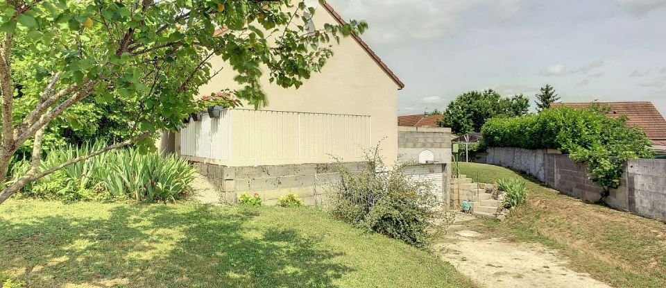 Maison 5 pièces de 102 m² à Pont-sur-Yonne (89140)