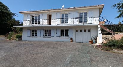 House 8 rooms of 153 m² in Landevieille (85220)