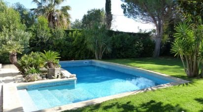 House 8 rooms of 210 m² in Canohès (66680)
