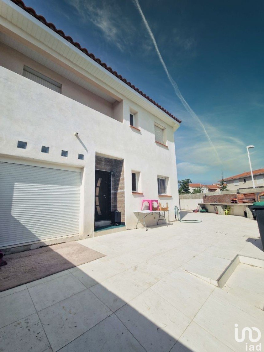 House 5 rooms of 165 m² in Perpignan (66000)