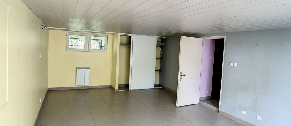 Maison 3 pièces de 65 m² à Champignelles (89350)
