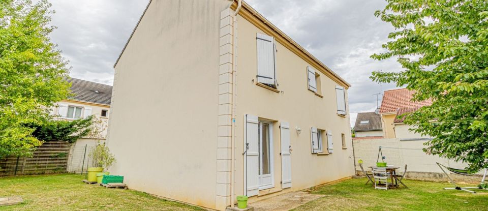 Maison 6 pièces de 138 m² à Gretz-Armainvilliers (77220)