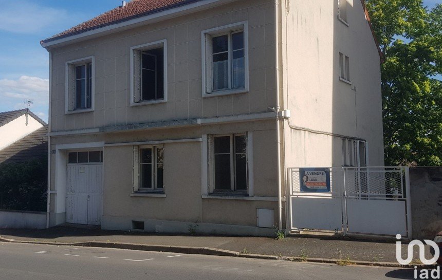 Maison 1 pièce de 140 m² à Montluçon (03100)