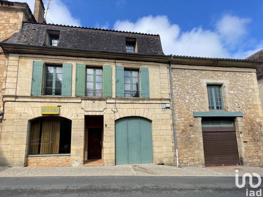 Maison 8 pièces de 160 m² à Beaumontois en Périgord (24440)