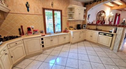 House 5 rooms of 161 m² in Champeaux (77720)