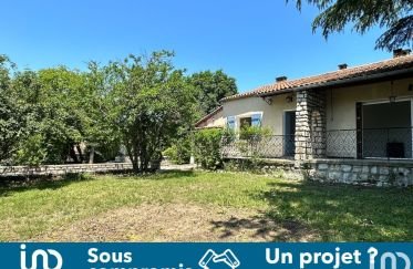 House 4 rooms of 69 m² in Céreste (04280)