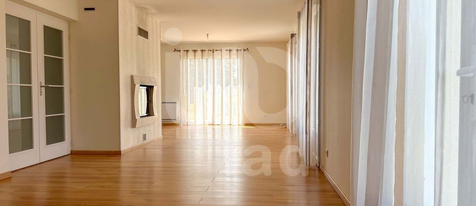 House 6 rooms of 172 m² in Domérat (03410)