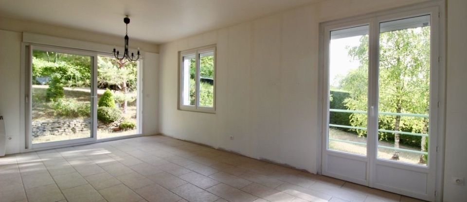 House 5 rooms of 110 m² in Fontaine-la-Rivière (91690)