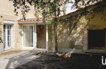 Maison 4 pièces de 117 m² à Chaillé-les-Marais (85450)
