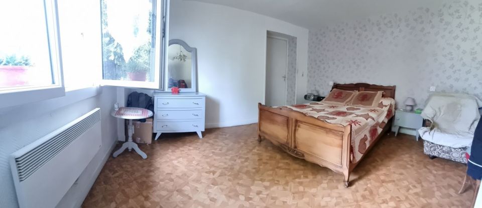 House 4 rooms of 126 m² in Saint-Yrieix-la-Perche (87500)