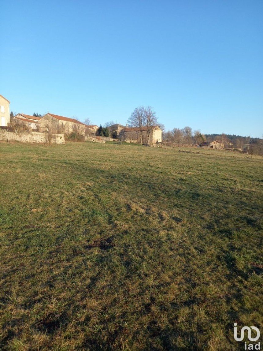 Terrain de 1 101 m² à Montregard (43290)
