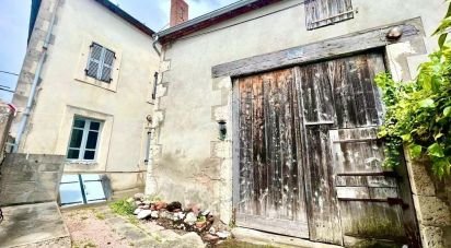 Maison de village 4 pièces de 177 m² à Verneuil-en-Bourbonnais (03500)