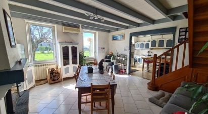 House 4 rooms of 112 m² in Plassay (17250)