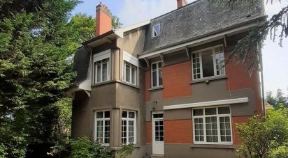 Maison 15 pièces de 181 m² à Maubeuge (59600)
