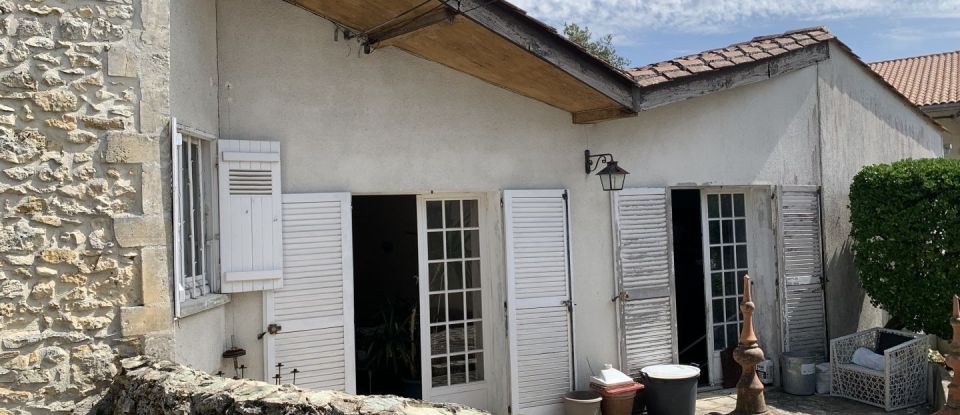 House 13 rooms of 280 m² in Bourg-Charente (16200)