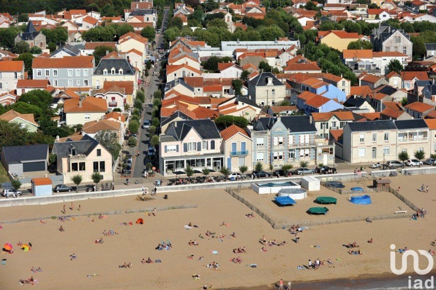 Building in Châtelaillon-Plage (17340) of 200 m²