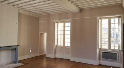 Apartment 2 rooms of 77 m² in Bordeaux (33000)