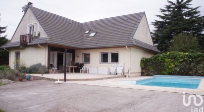 Maison 8 pièces de 205 m² à Dammarie-les-Lys (77190)