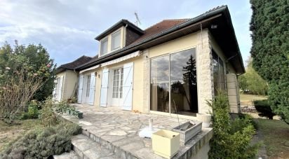 House 7 rooms of 170 m² in Nouans-les-Fontaines (37460)