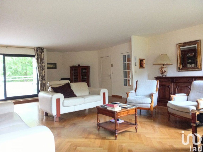 Appartement 4 pièces de 141 m² à Lille (59800)