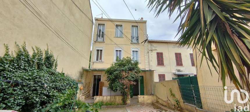 Building in Toulon (83000) of 144 m²