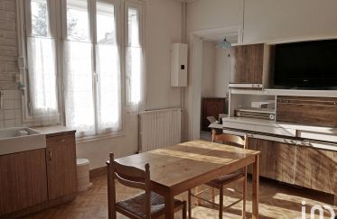 House 4 rooms of 91 m² in Senlis (60300)