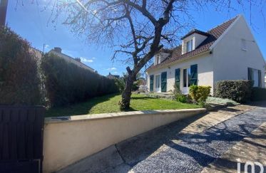 House 6 rooms of 123 m² in Apremont (60300)