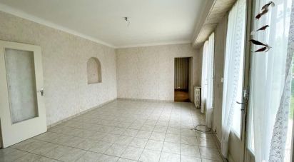 House 4 rooms of 93 m² in Lescar (64230)