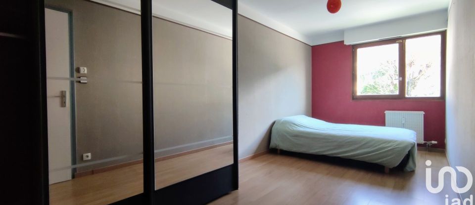 Appartement 4 pièces de 94 m² à Cluses (74300)