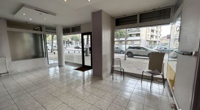 Retail property of 55 m² in Nîmes (30900)