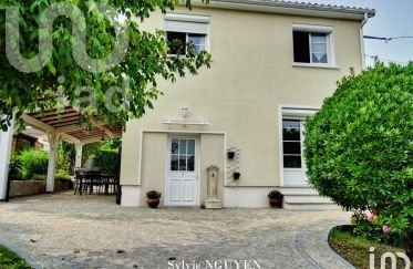 House 4 rooms of 85 m² in Soyaux (16800)
