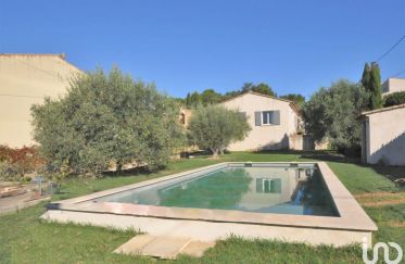 House 5 rooms of 122 m² in Montfrin (30490)