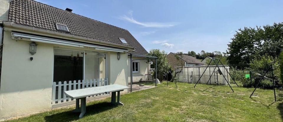 House 8 rooms of 142 m² in Pierrecourt (76340)