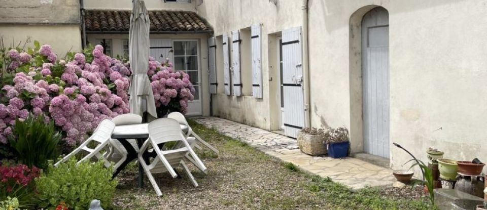 Maison 4 pièces de 145 m² à Port-Sainte-Foy-et-Ponchapt (33220)